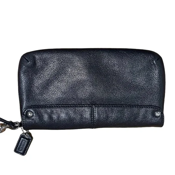 Coach Black Leather Wristlet with Detachable Strap - Picture 6 of 6